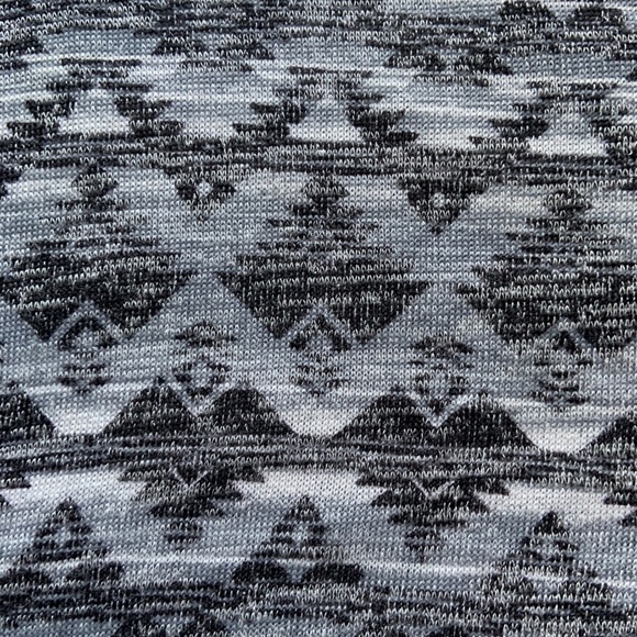 Cold shoulder top - Picture 3 of 3